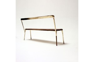 <a href=https://www.galeriegosserez.com/gosserez/artistes/loellmann-valentin.html>Valentin Loellmann </a> - Brass - Banc avec dossier